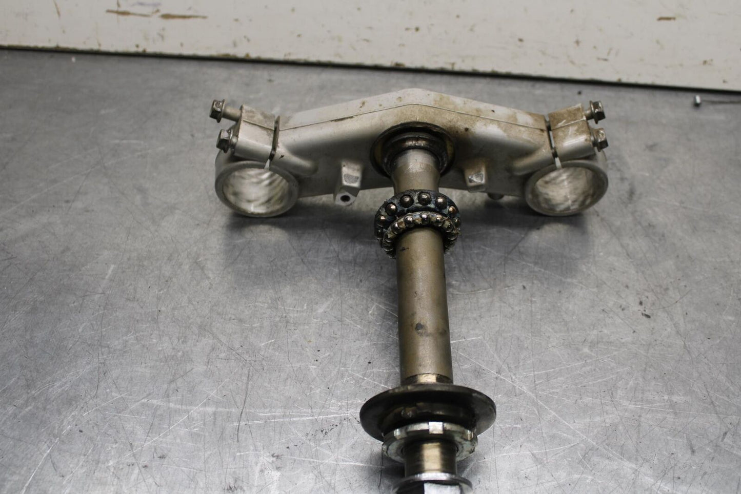 03-04 HONDA CBR600RR FRONT FORKS CLAMP LOWER TRIPLE TREE 53219-MEE-010 BB628