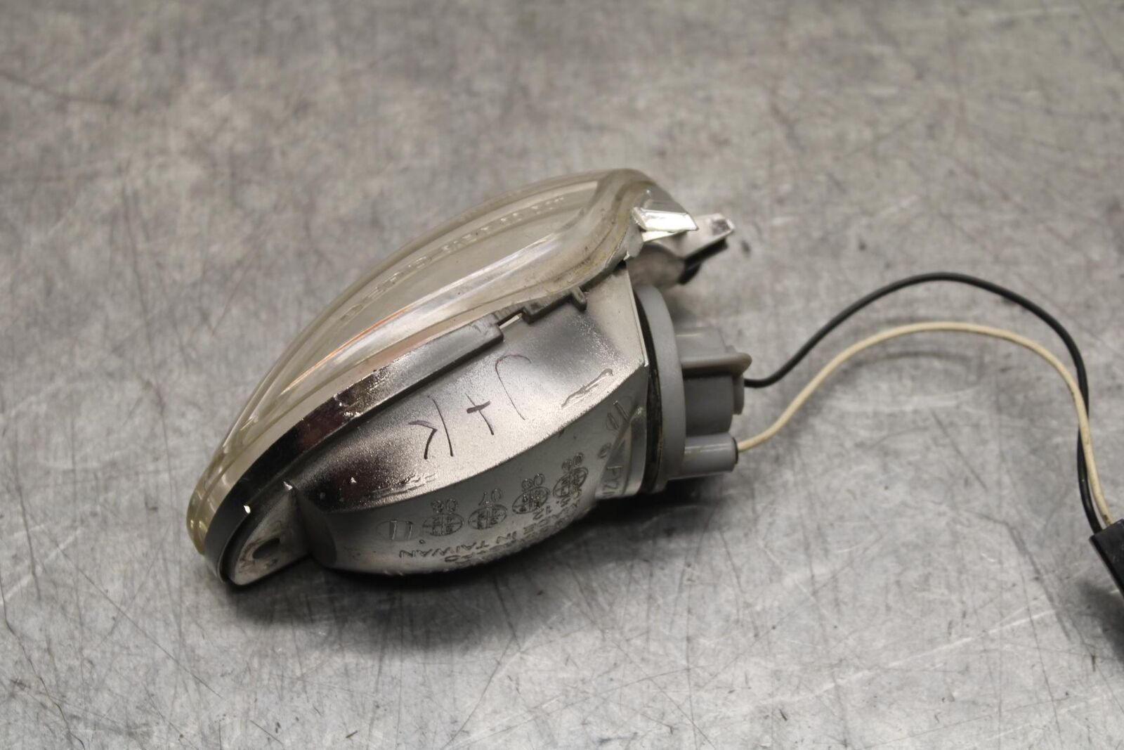 06-07 SUZUKI GSXR 600 750 RIGHT FRONT TURN SIGNAL LIGHT INDICATOR BB636