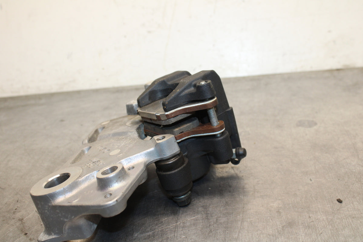 13-16 SUZUKI BANDIT 1250S ABS REAR BACK BRAKE CALIPER W MOUNT BRACKET BB134