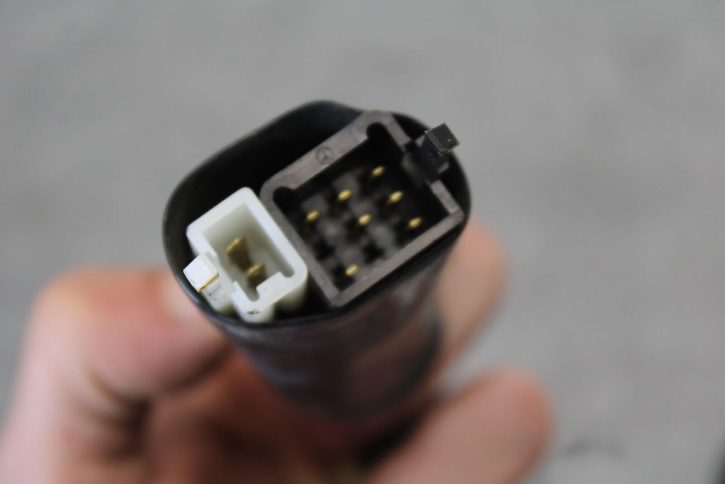 18-23 KAWASAKI NINJA 400 LEFT CLIP ON HANDLE HORN SIGNALS SWITCH SWITCHES  BB679