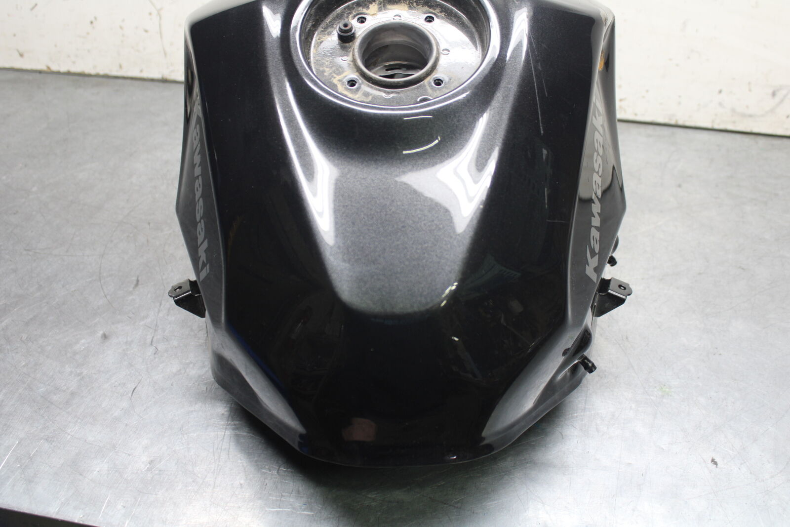 18-23 KAWASAKI NINJA 400 EX400 ABS GAS TANK FUEL CELL PETROL RESERVOIR BB747