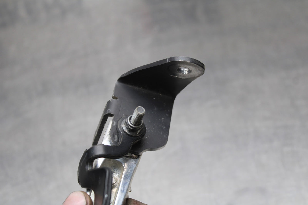 22-25 YAMAHA YZF R7 RIGHT REAR BACK PASSENGER PEG BB769