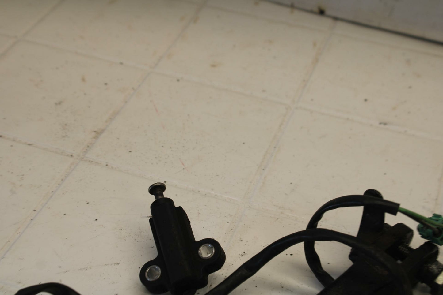 06-07 SUZUKI BANDIT 1200S ABS KICKSTAND SIDE KICK STAND BB21