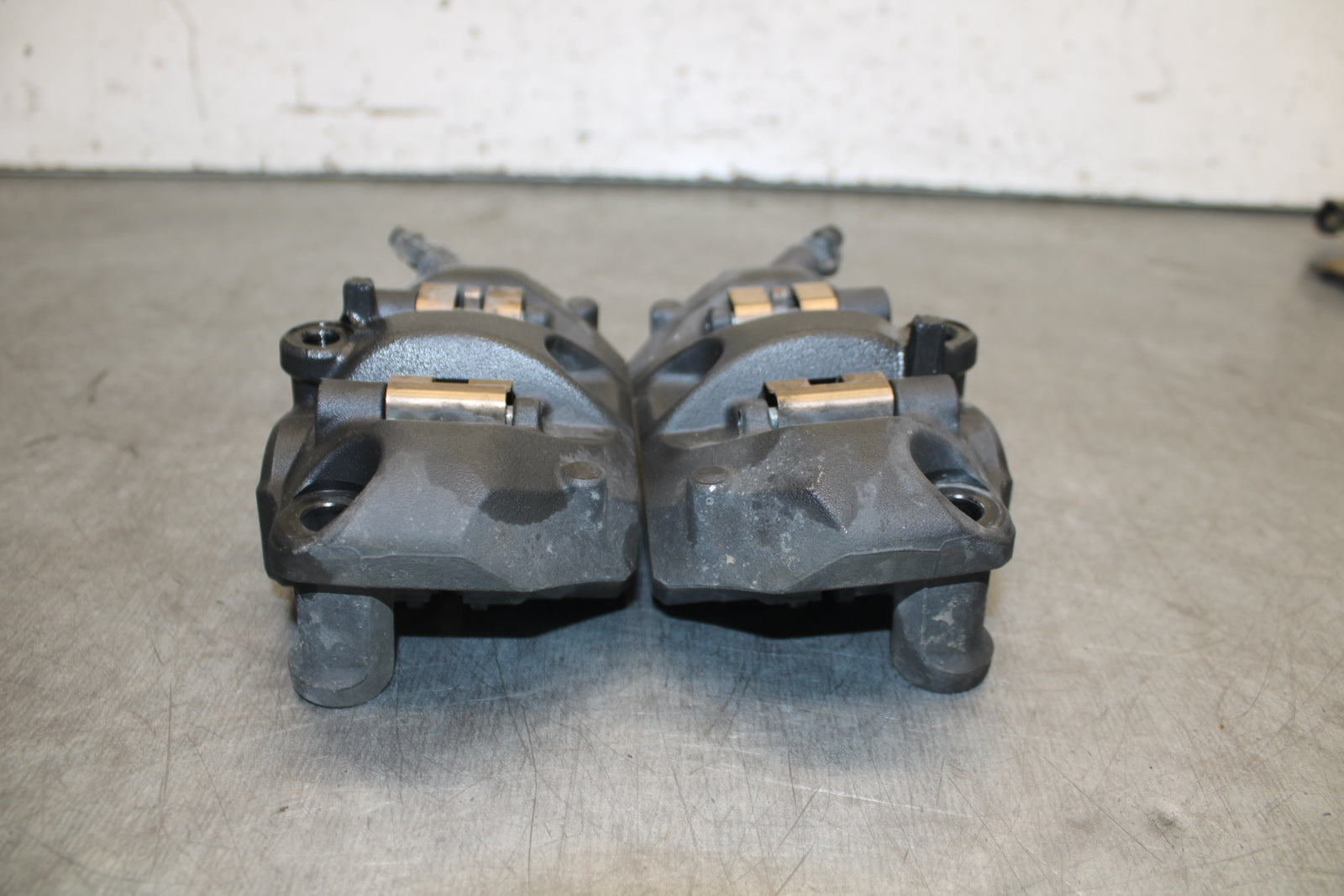 19-23 KAWASAKI NINJA ZX6R RIGHT LEFT FRONT BRAKE CALIPER SET PAIR CALIPERS BB701