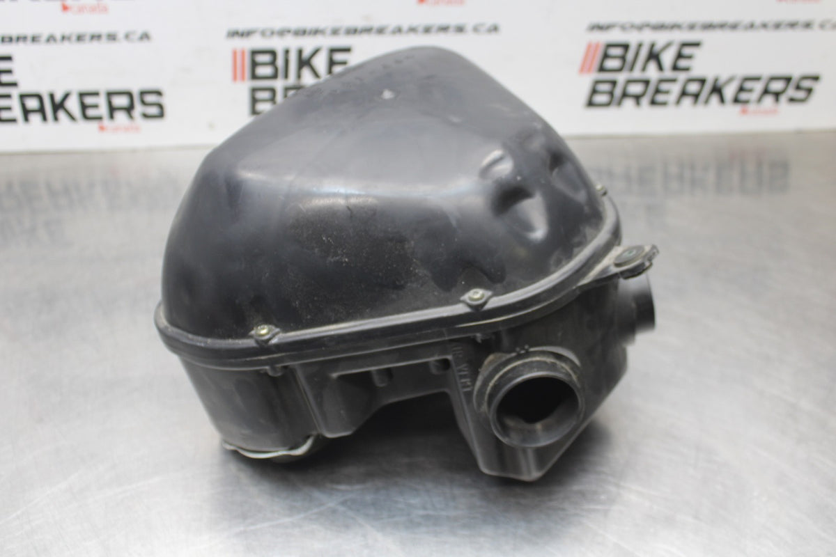 05 YAMAHA YZF R6 AIRBOX AIR INTAKE FILTER BOX BB814