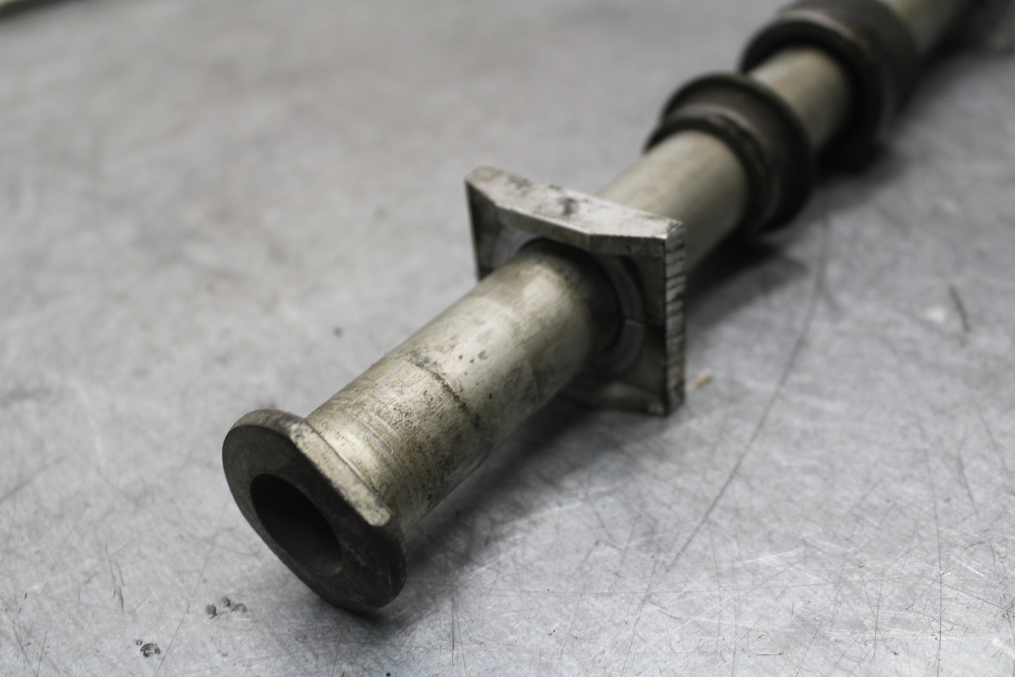 09-12 KAWASAKI NINJA ZX6R REAR AXLE BACK WHEEL RIM BOLT AXEL 41068-0035  BB698