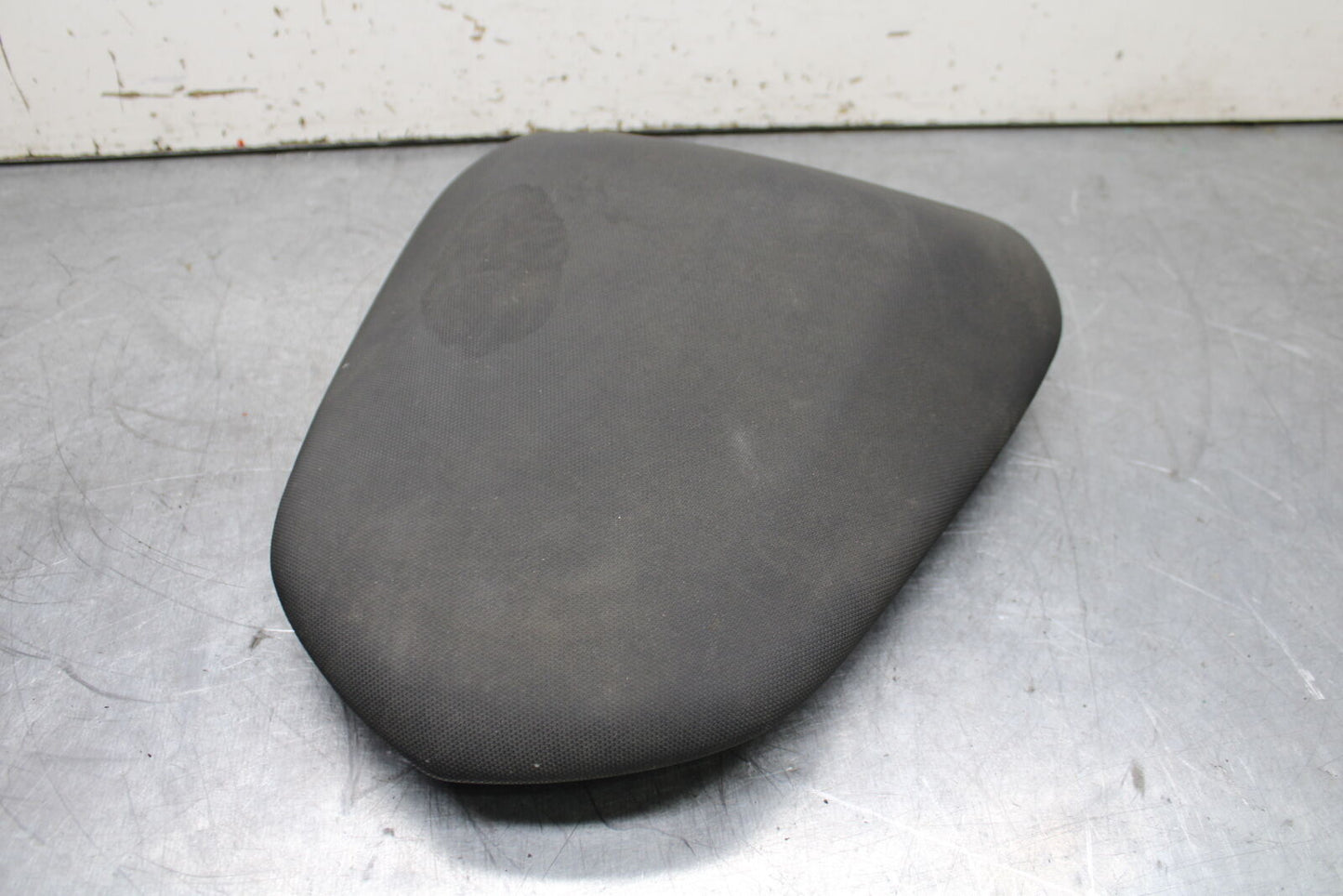 12-17 KAWASAKI ER-6N Z650 REAR BACK PASSENGER TANDEM SEAT PAD SADDLE  BB709
