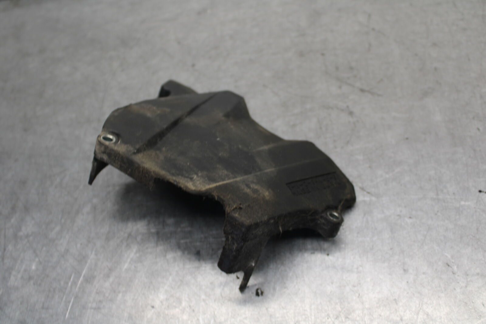 08-09 YAMAHA YZF R6S ENGINE SPROCKET COVER  BB690
