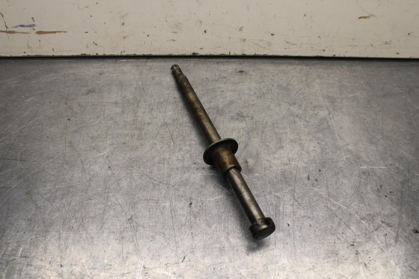 80-81 SUZUKI GS1000GL FRONT WHEEL RIM AXLE PIVOT BOLT BB103