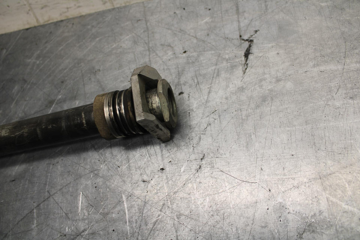08-10 SUZUKI GSXR750 REAR AXLE BACK WHEEL RIM PIVOT BOLT AXEL 64711-49G00 bb476