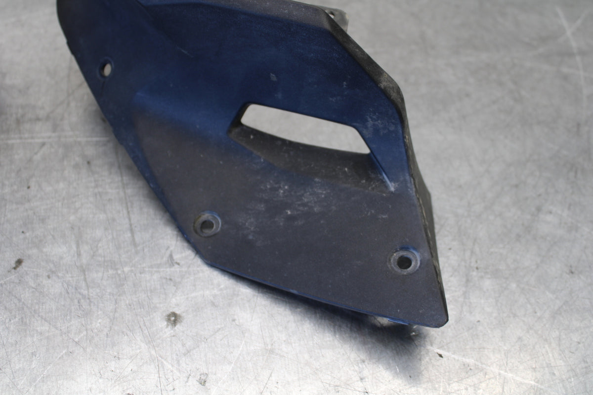 19-22 KAWASAKI Z400 RIGHT LEFT INNER FAIRINGS COWLS PANELS TRIMS BB708