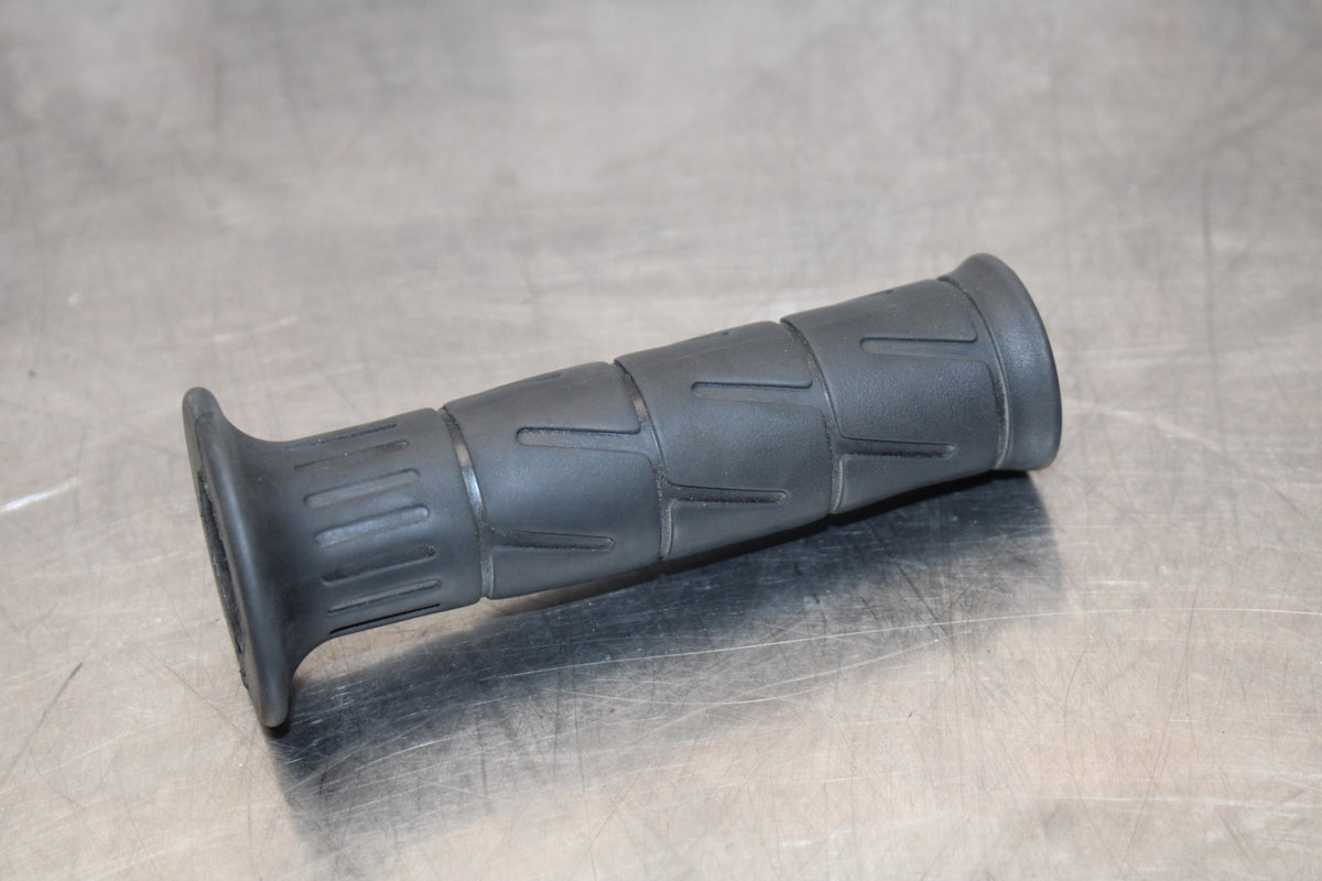 07-08 KAWASAKI NINJA ZX6R RIGHT THROTTLE GRIP BB175