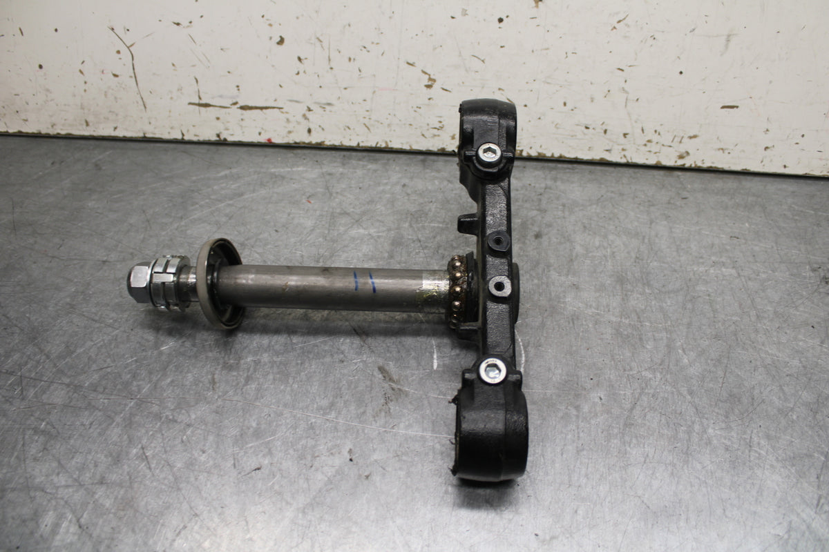 09-15 YAMAHA FZ6R FRONT FORKS CLAMP LOWER TRIPLE TREE STEM 20S-23340-10-00 BB719