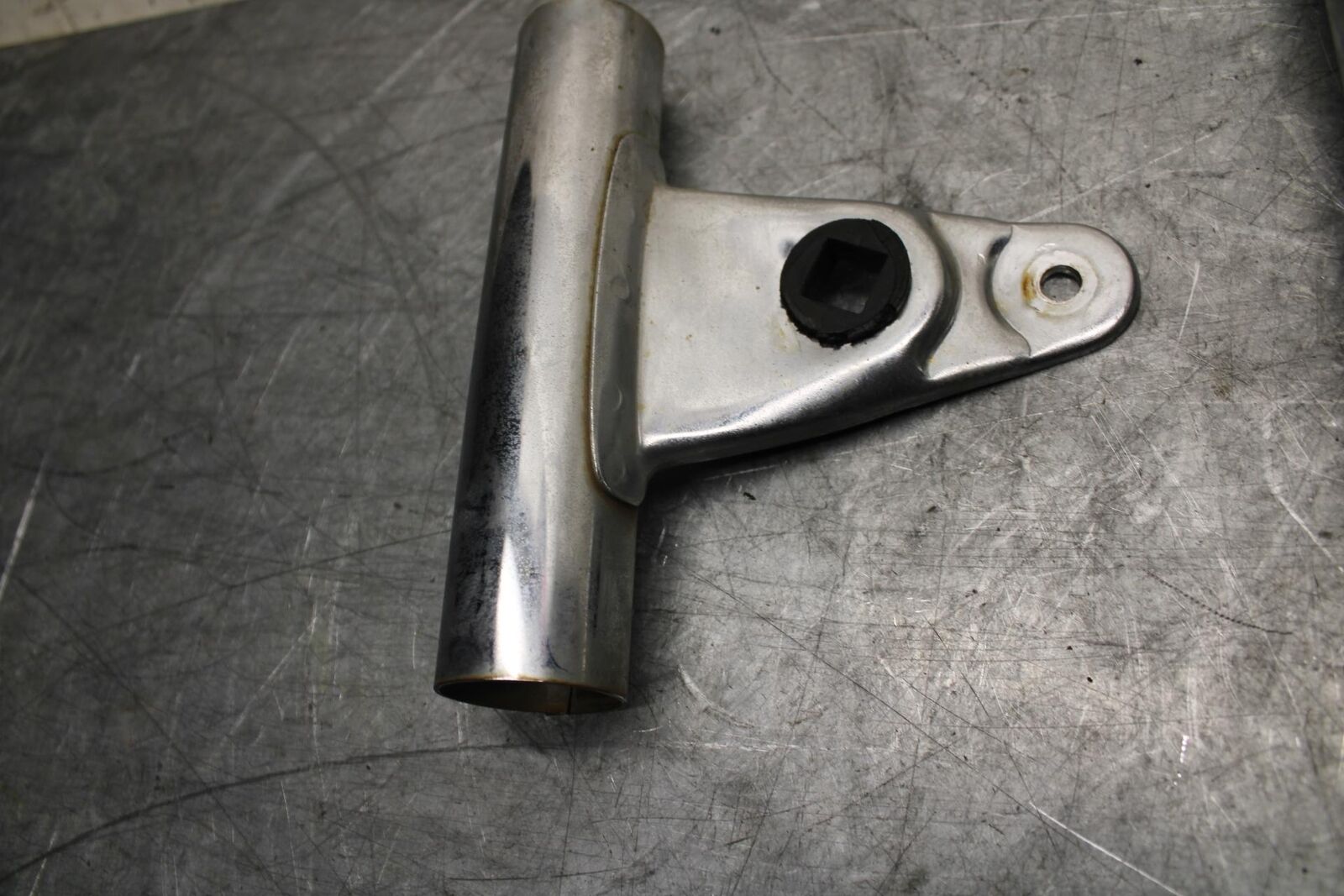1982 Suzuki GS450L SINGLE HEADLIGHT HEAD LAMP LIGHT BRACKETS BB52