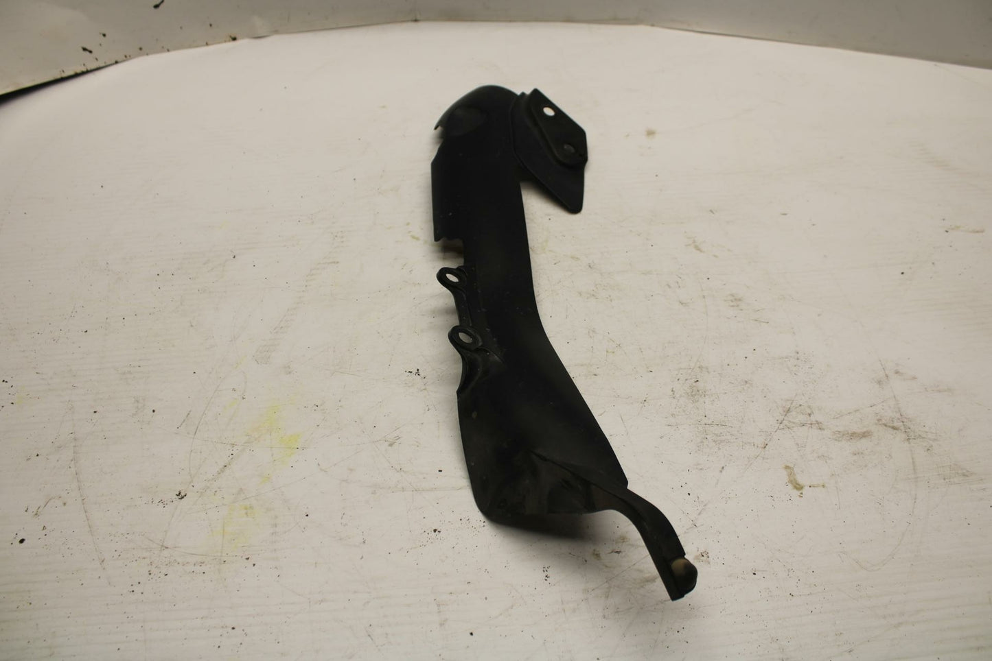 06 YAMAHA YZF R1 REAR BACK MUFFLER EXHAUST PIPE COVER HEAT SHIELD GUARD BB282