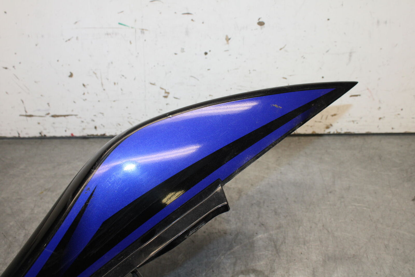 07-09 YAMAHA FZ6 RIGHT REAR BACK TAIL FAIRING COWL SHROUD BB713