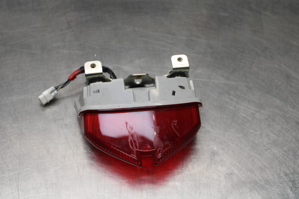 11-25 SUZUKI GSXR 600  REAR TAIL TAILLIGHT BACK BRAKE LIGHT BB830