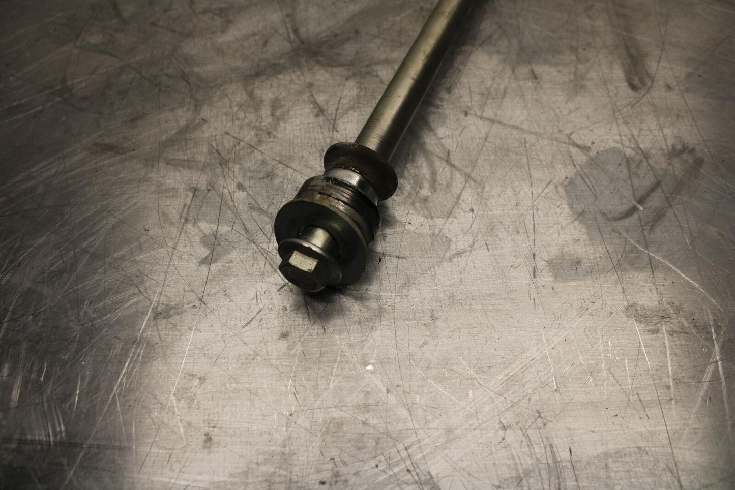 17-23 SUZUKI GSXR 250 GSX250RL8 REAR AXLE BACK WHEEL RIM PIVOT BOLT AXEL BB490