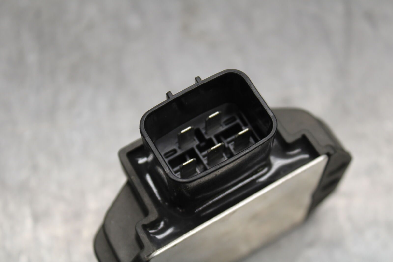 22-24 YAMAHA XSR900 RECTIFIER VOLTAGE REGULATOR BB710
