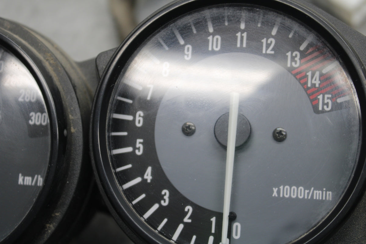 96-07 YAMAHA YZF600R SPEEDO TACH GAUGES CLUSTER SPEEDOMETER TACHOMETER  BB746