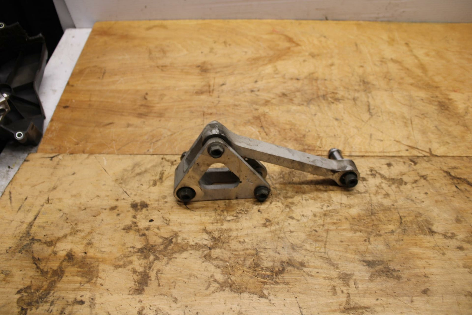 07-08 YAMAHA YZF R1 REAR DOGBONE SHOCK LINKAGE LINK BB333