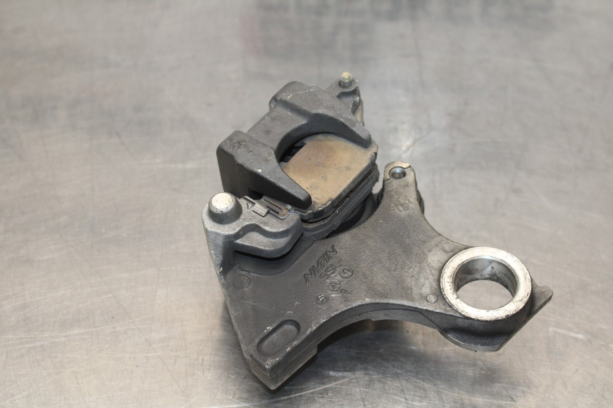 05 YAMAHA YZF R6 REAR BACK BRAKE CALIPER W MOUNT BRACKET BB814
