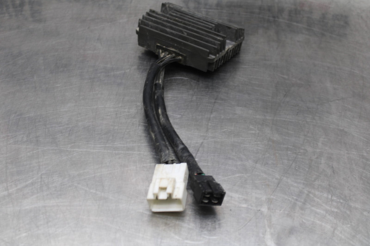 19 MOTO GUZZI V7 III RECTIFIER VOLTAGE REGULATOR BB831