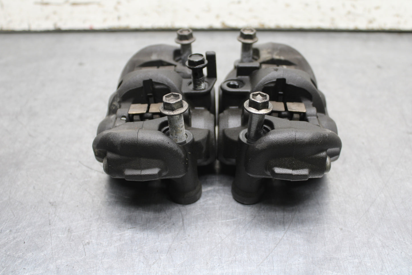 12-13 KAWASAKI Z1000 RIGHT LEFT FRONT BRAKE CALIPER SET PAIR CALIPERS BB743