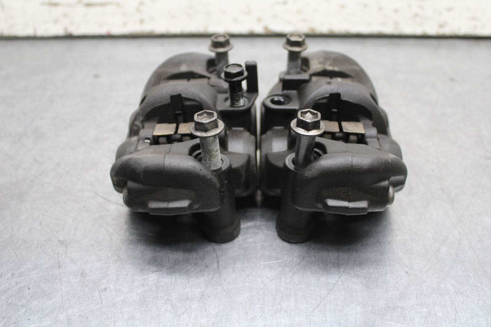 12-13 KAWASAKI Z1000 RIGHT LEFT FRONT BRAKE CALIPER SET PAIR CALIPERS BB743