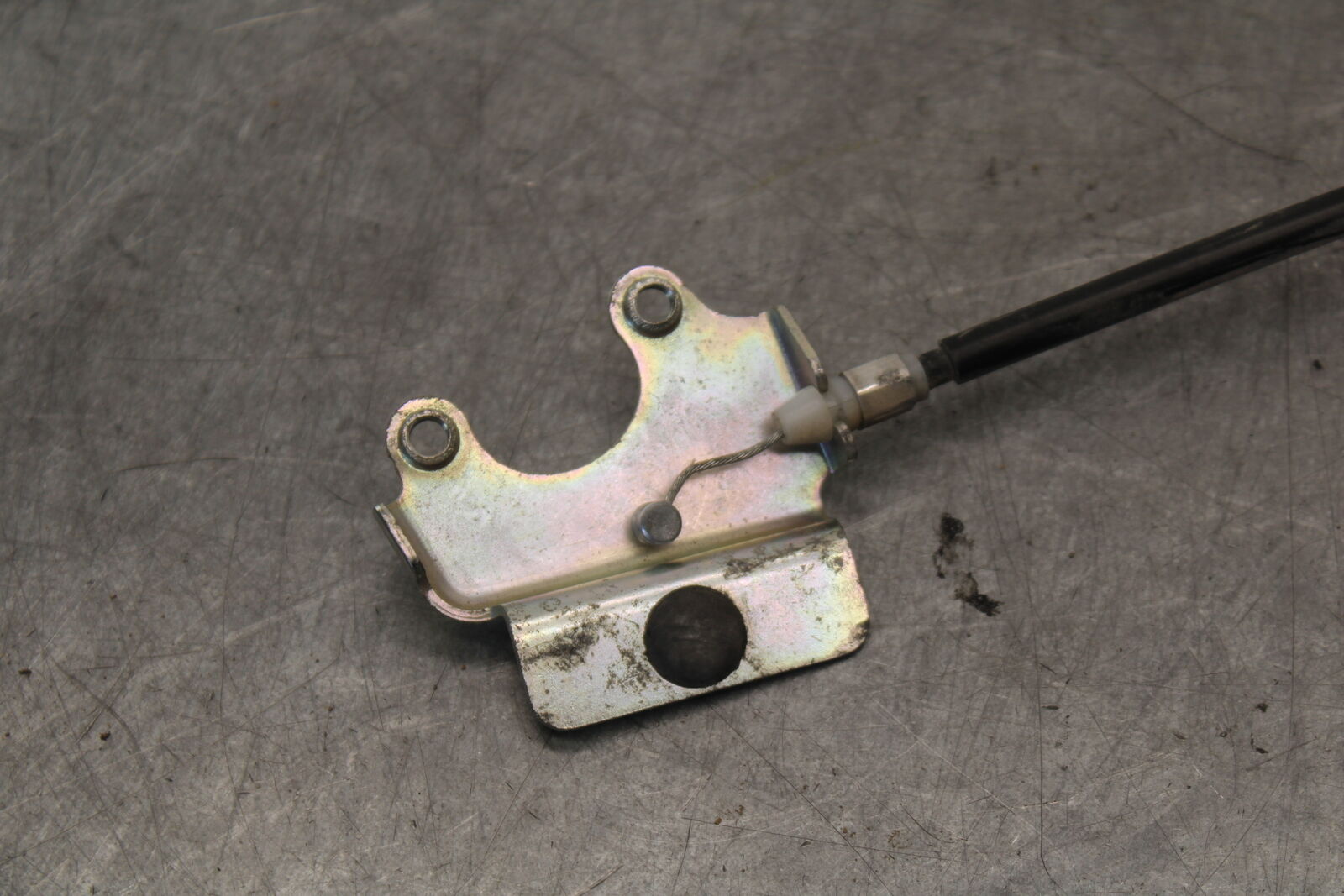 09-15 YAMAHA FZ6R REAR PASSENGER SEAT LATCH LOCK ASSEMBLY BB686