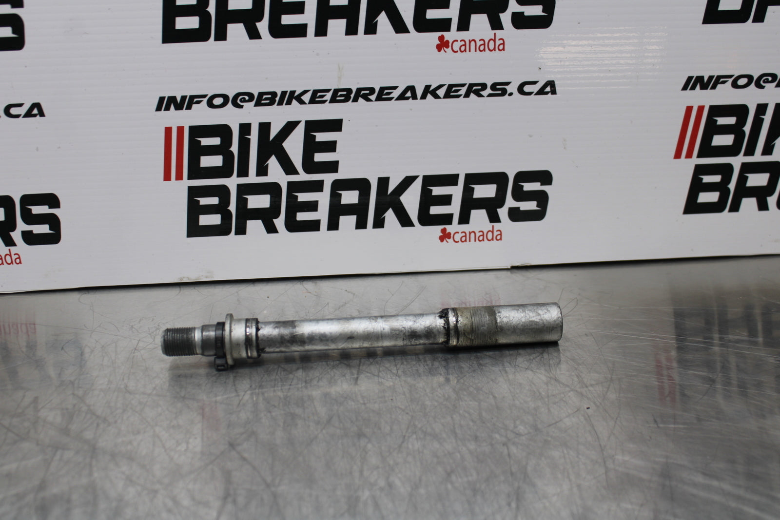 08 MOTO GUZZI BREVA 750 FRONT WHEEL RIM AXLE PIVOT BOLT BB154