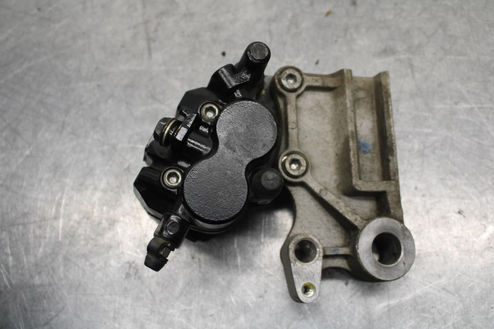 15-16 KAWASAKI EX300 REAR BACK BRAKE CALIPER W MOUNT BRACKET BB635