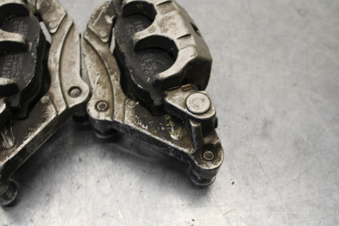 07-08 YAMAHA V STAR 1100 RIGHT LEFT FRONT BRAKE CALIPER SET PAIR CALIPERS BB71