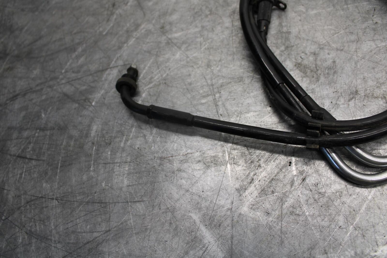 1993 Suzuki GSXR1100W THROTTLE CABLES LINES BB46