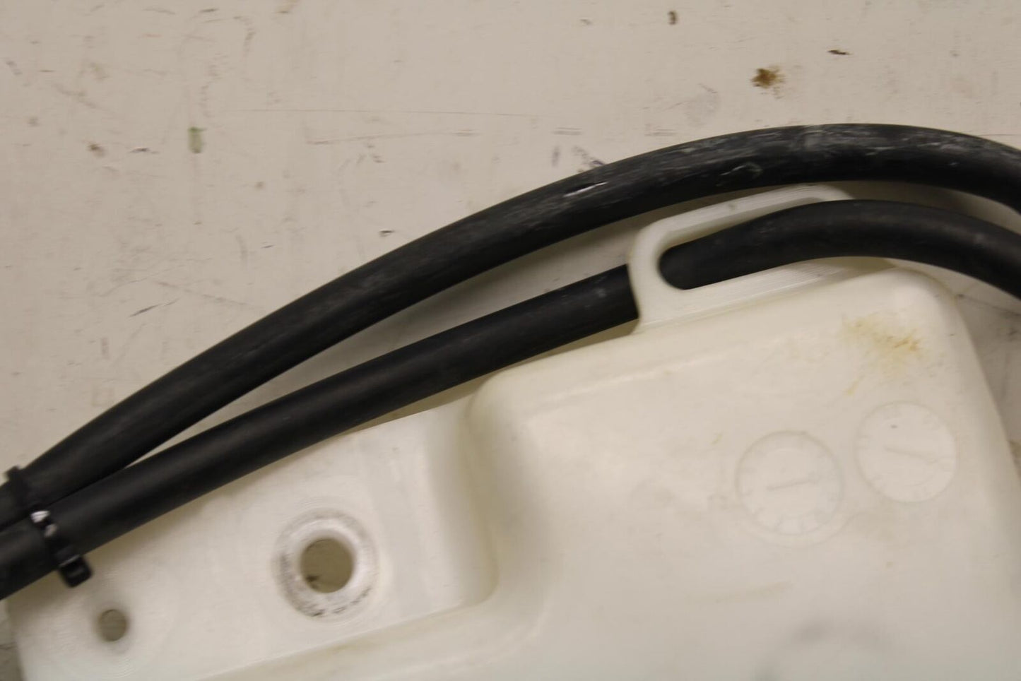 2011 Suzuki GSXR1000 COOLANT WATER TANK RESERVOIR BOTTLE 17910-47H00 BB96