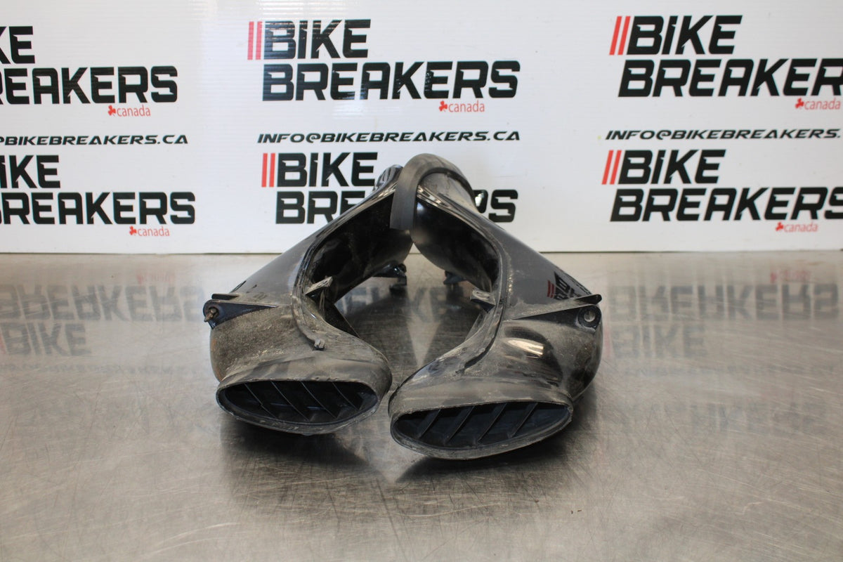 04-05 YAMAHA YZF R1 AFTERMARKET RIGHT LEFT AIR INTAKE DUCTS BB173