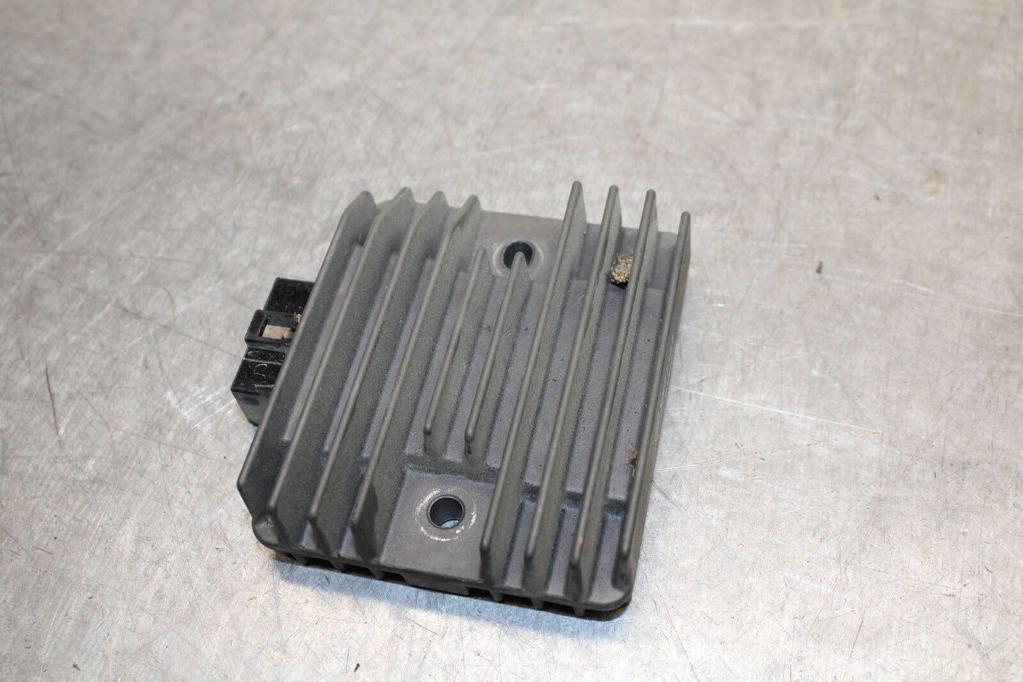 09-15 YAMAHA FZ6R RECTIFIER VOLTAGE REGULATOR 5SL-81960-00-00 BB719