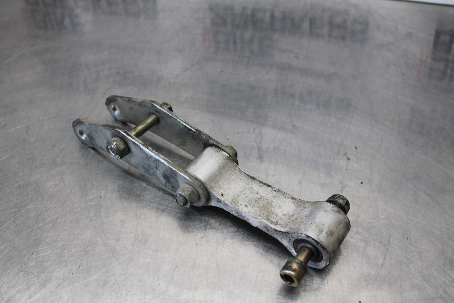 01-06 HONDA CBR600F4I REAR DOGBONE SHOCK LINKAGE LINK BB185