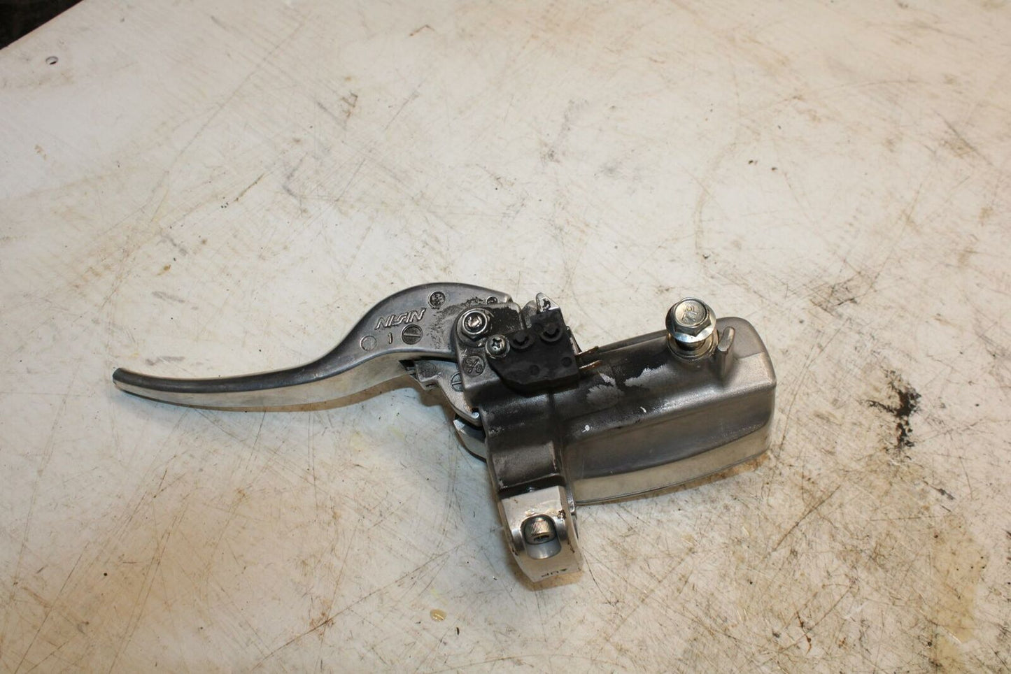 05-09 SUZUKI BOULEVARD C90 FRONT BRAKE MASTER CYLINDER BB357