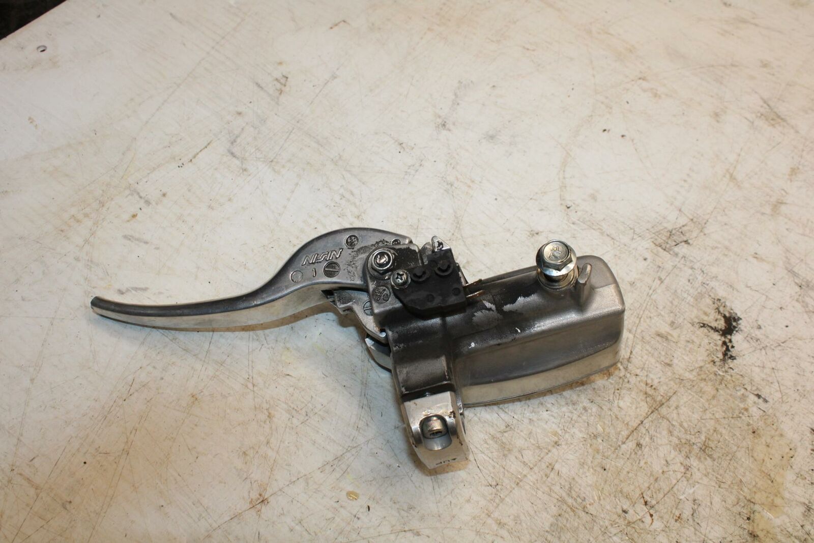 05-09 SUZUKI BOULEVARD C90 FRONT BRAKE MASTER CYLINDER BB357