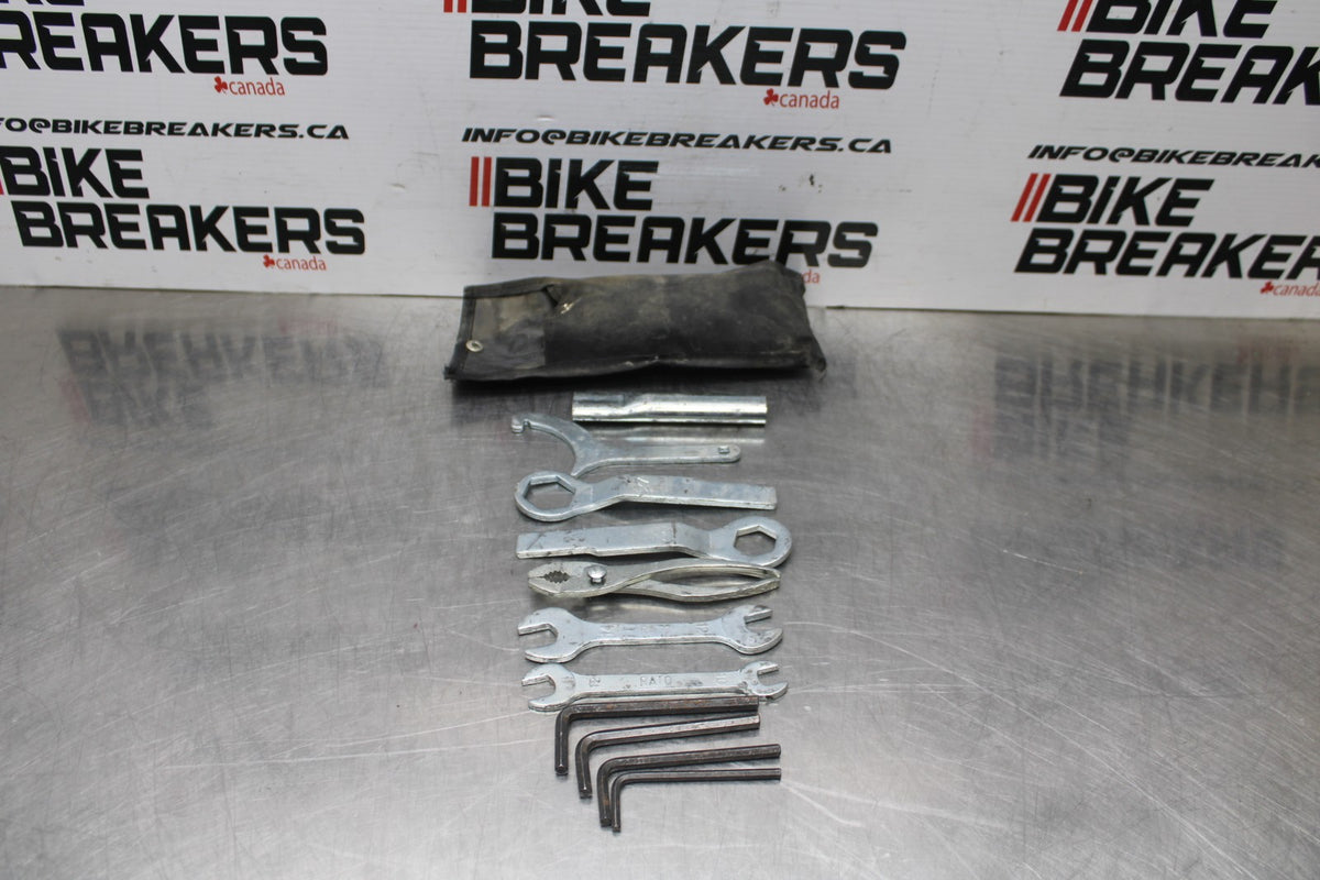 13 KAWASAKI NINJA 650 EX650F ABS STOCK TOOLS OEM TOOL BAG KIT SET BB828
