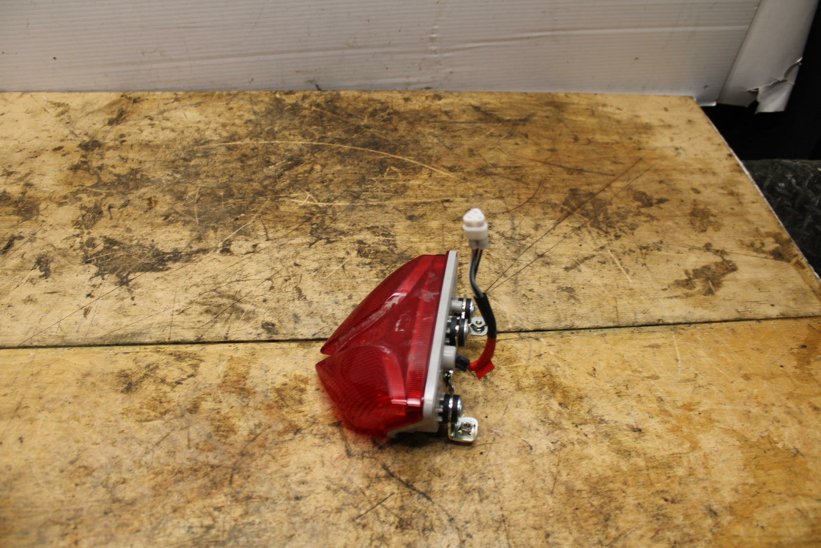 11-21 SUZUKI GSXR600 REAR TAIL TAILLIGHT BACK BRAKE LIGHT BB346