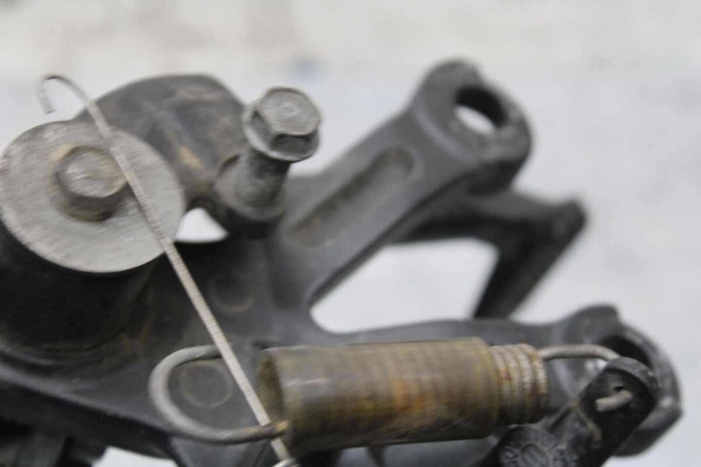 2000 Kawasaki Ninja ZX12R ZX1200A RIGHT REARSETDRIVER FOOT PEG REST  BB565