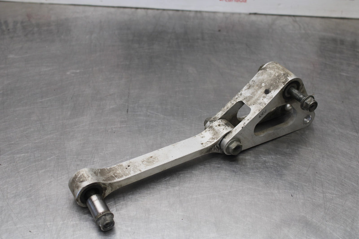 03 YAMAHA YZF R1 REAR DOGBONE SHOCK LINKAGE LINK BB895