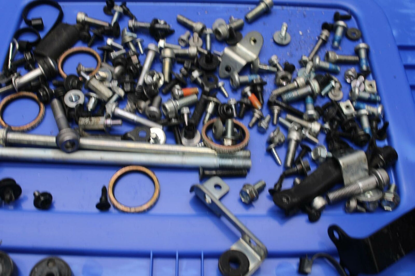 11-19 SUZUKI GSXR600 BOLTS HARDWARE MOTOR SCREWS BB371