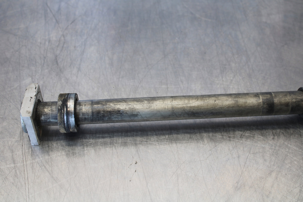 03-06 KAWASAKI Z1000 REAR AXLE BACK WHEEL RIM PIVOT BOLT AXEL BB164