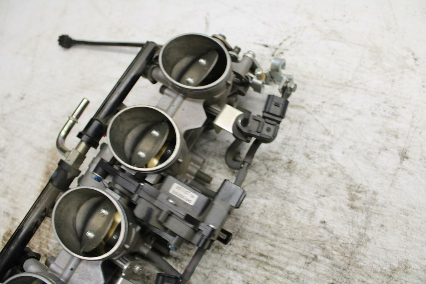 13-18 KAWASAKI NINJA ZX6R MAIN FUEL INJECTORS / THROTTLE BODIES BB311