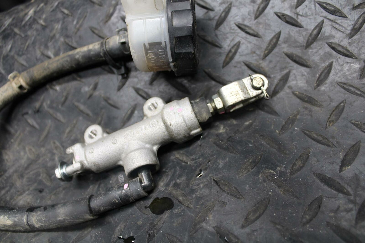 12-17 KAWASAKI NINJA 650 REAR BRAKE MASTER CYLINDER W RESERVOIR 43015-0559 BB211