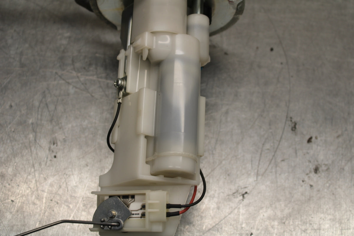 19-22 KAWASAKI Z400 FUEL PUMP GAS PETROL SENDER UNIT BB738