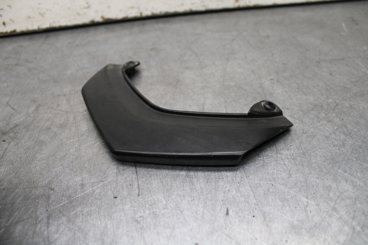 12-17 KAWASAKI ER-6N Z650 CENTER REAR BACK TAIL FAIRING COVER TRIM COWL BB709